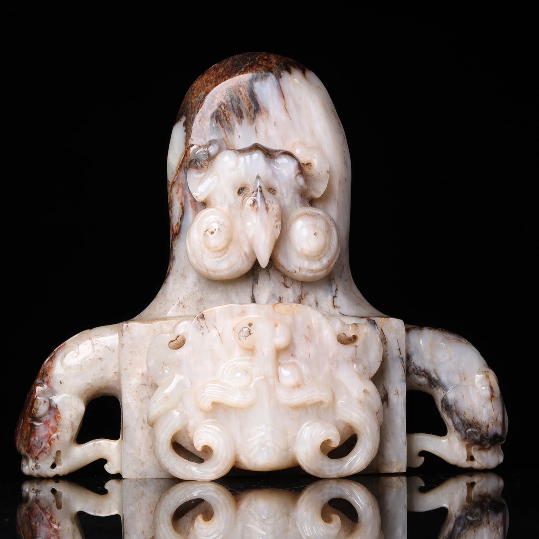 明代和田玉龙首兽面礼器