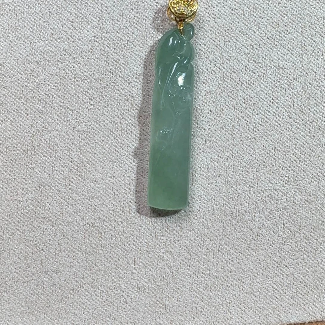 翡翠未镶嵌颈饰天然A货翡翠裸石吊坠