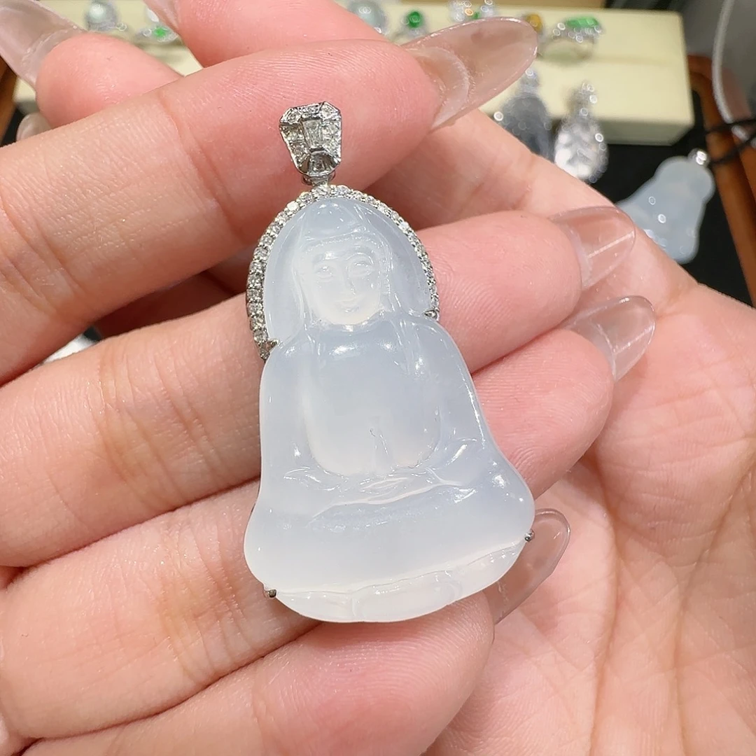 【闪购商品】颈饰18K金镶嵌翡翠
