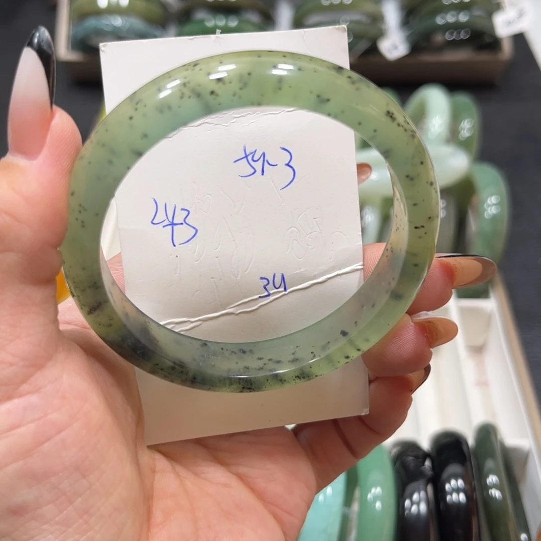 未镶嵌蛇纹石玉手镯