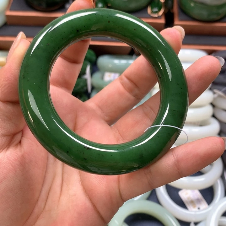 【闪购商品】未镶嵌手镯和田玉（碧玉）