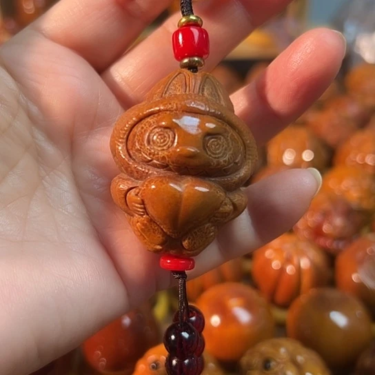 橄榄核手串/手链爱心拉布布一颗