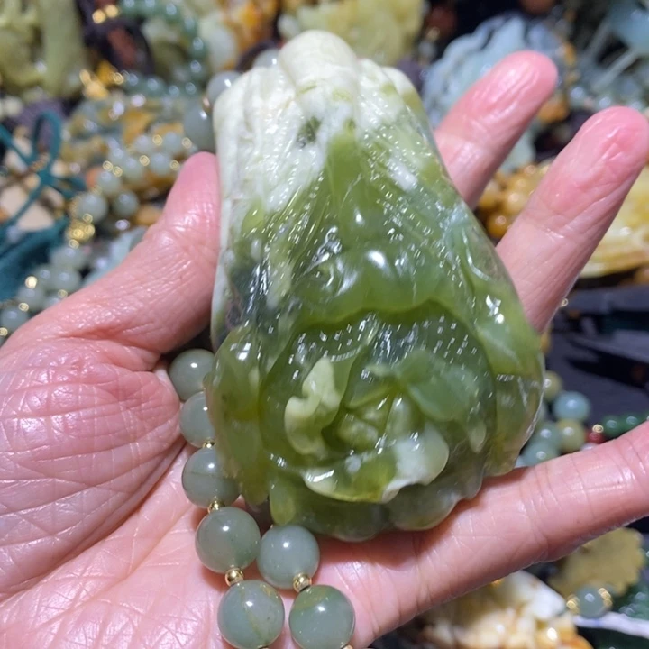 蛇纹石玉岫玉吊坠未镶嵌