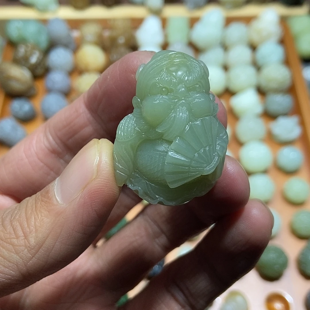 和田玉未镶嵌颈饰定制