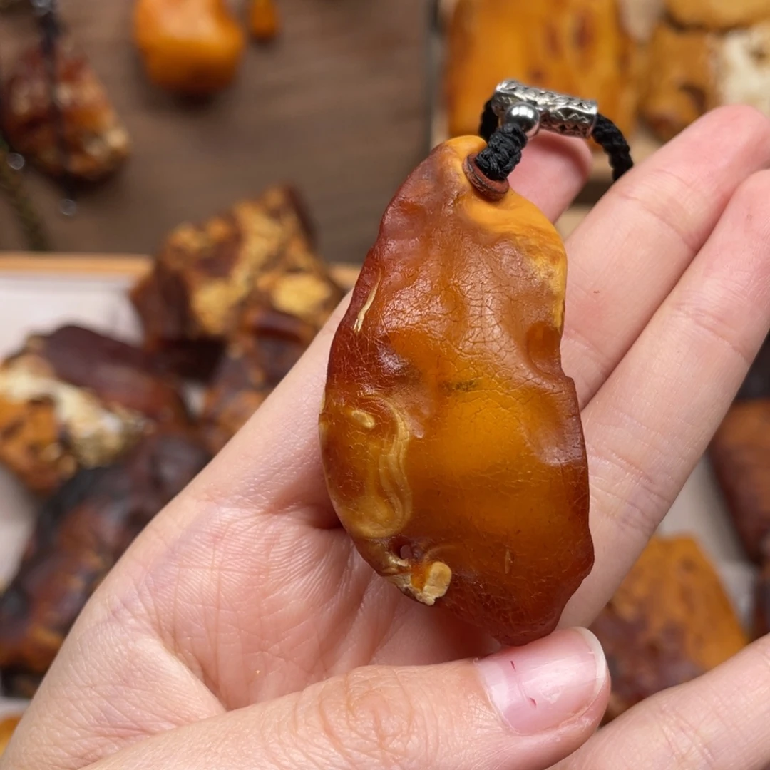 琥珀未镶嵌珠宝奇石