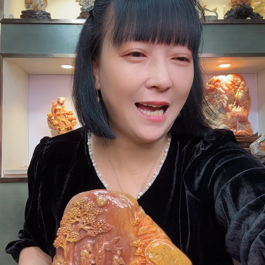 寿山石新*昌化田黄摆件