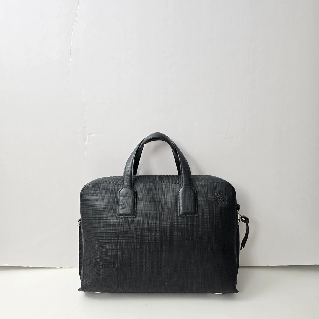 95新 LOEWE/罗意威 97新高公价纯皮公文包