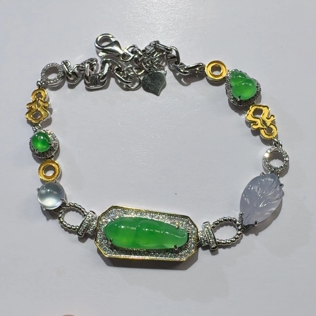 翡翠18K金镶嵌颈饰福利