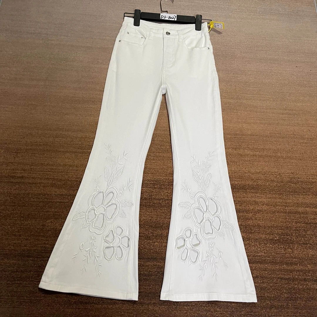 D3-8027 薄款 白色九分重工镂空绣花微喇女神裤 高弹（不退换）