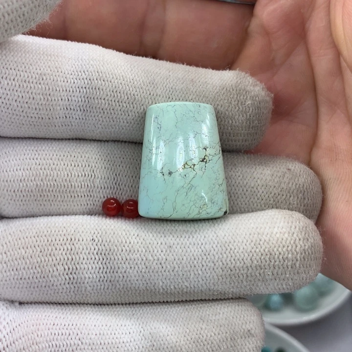 芝***～南红玛瑙配饰未镶嵌三通孔不退