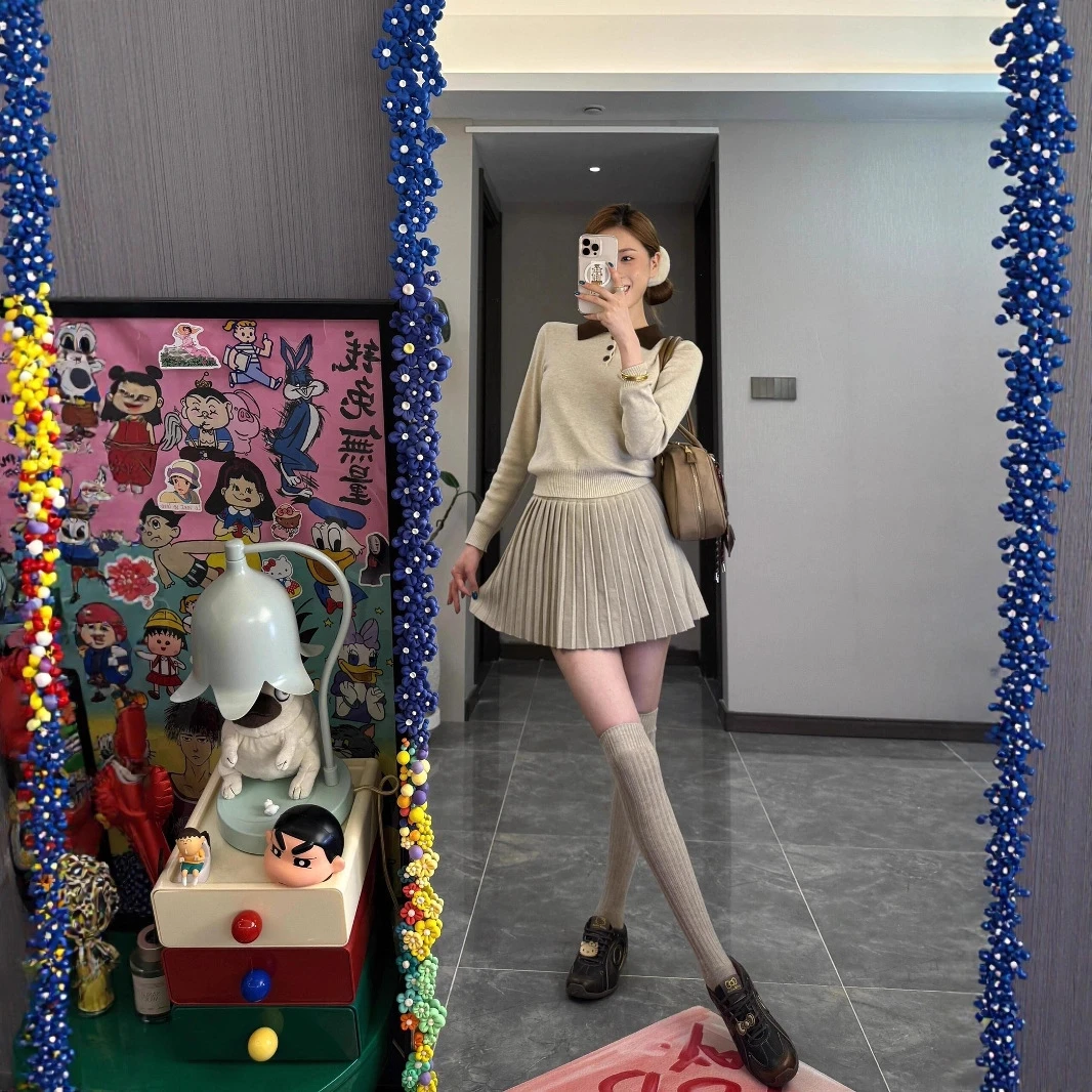 3192别致绝美套装女秋季甜辣气质衫小个子收腰百褶短裙搭配一整套