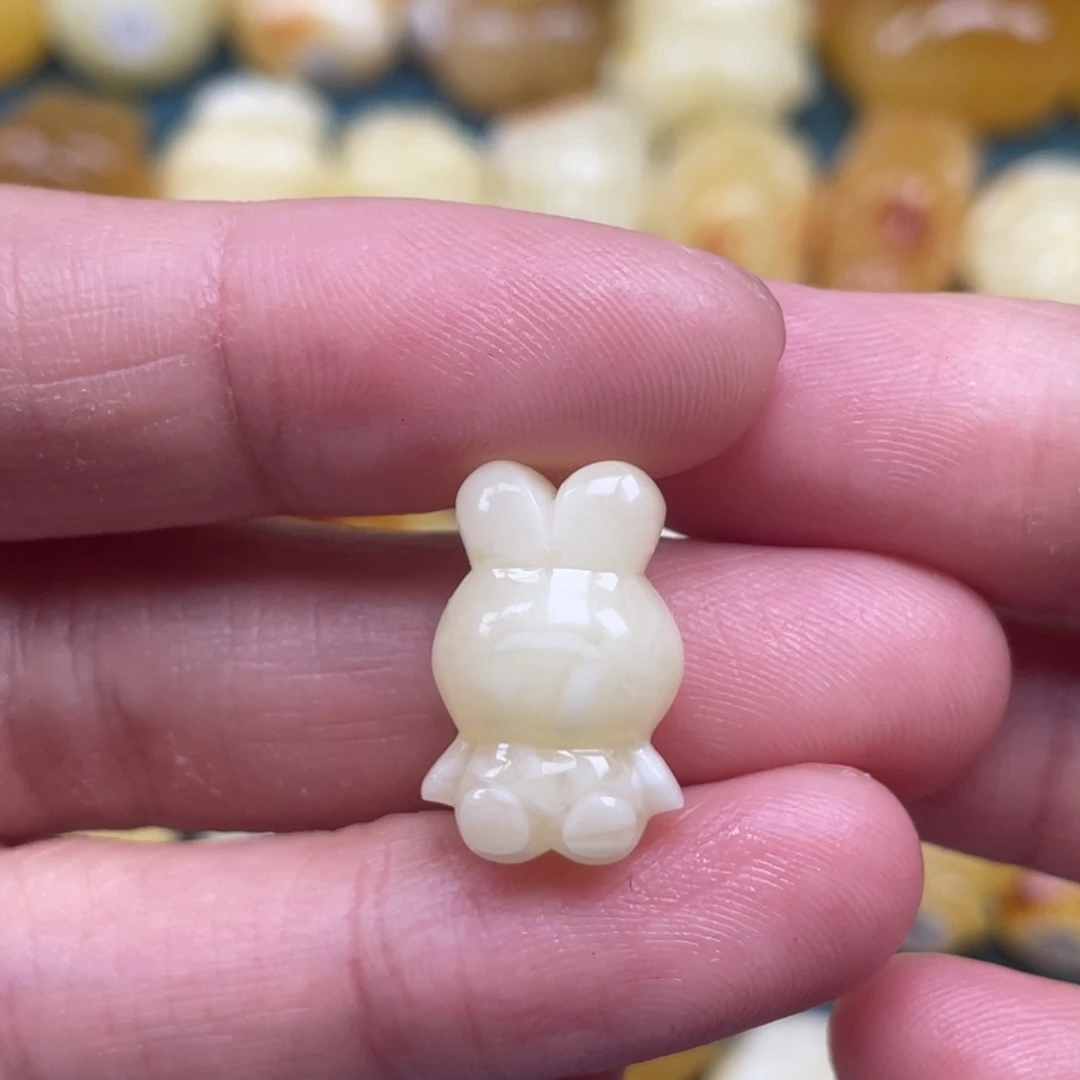 未镶嵌琥珀裸石蜜蜡