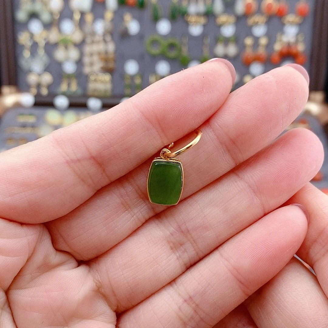 鹿***野和田玉银S925镶嵌耳饰