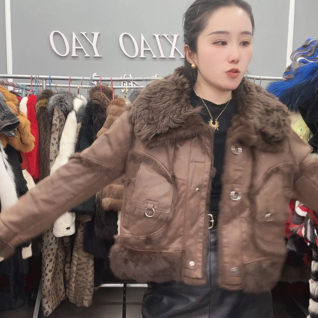 姚小妖家高端皮草