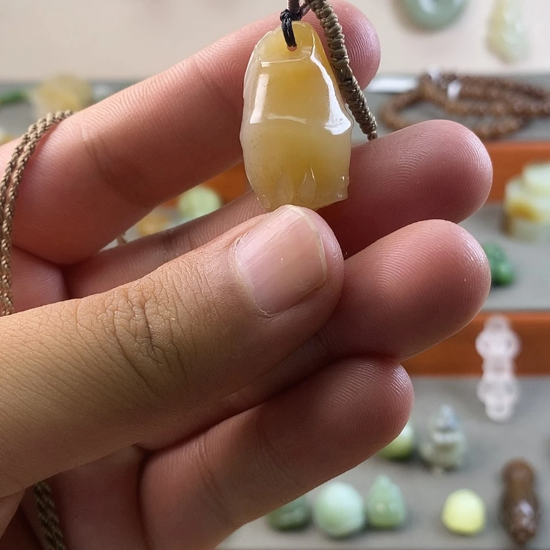 和田玉未镶嵌颈饰A****G