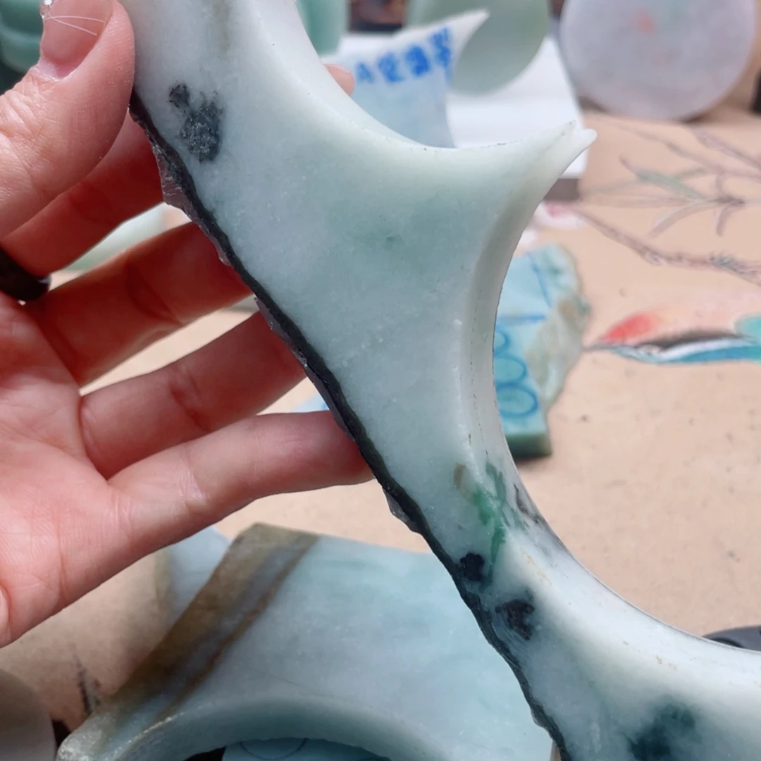 翡翠未镶嵌颈饰043……