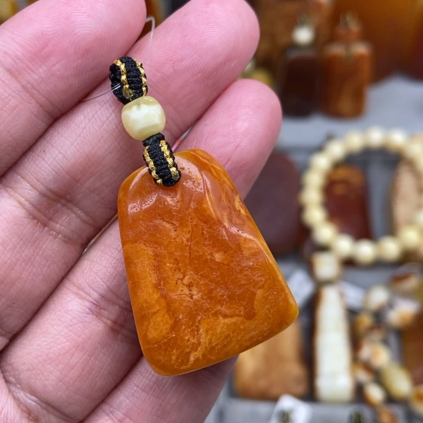 【闪购商品】未镶嵌颈饰琥珀