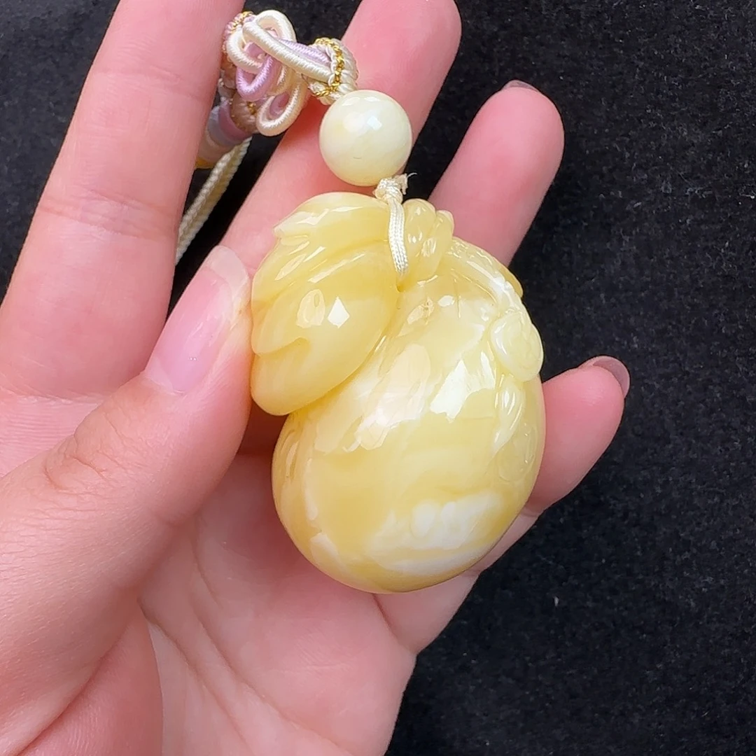 蜜蜡未镶嵌珠宝奇石
