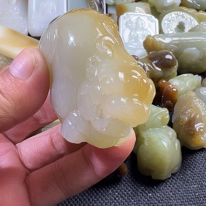 周***哥和田玉未镶嵌吊坠(不含链)