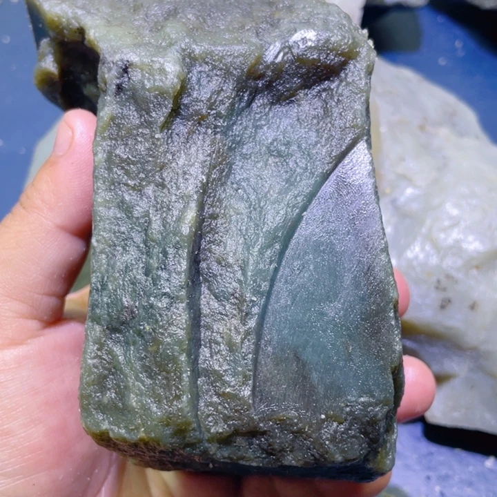 和田玉未镶嵌珠宝半成品