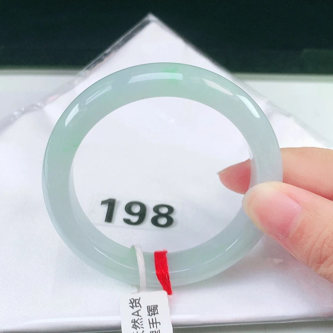 未镶嵌手镯翡翠翡翠手镯