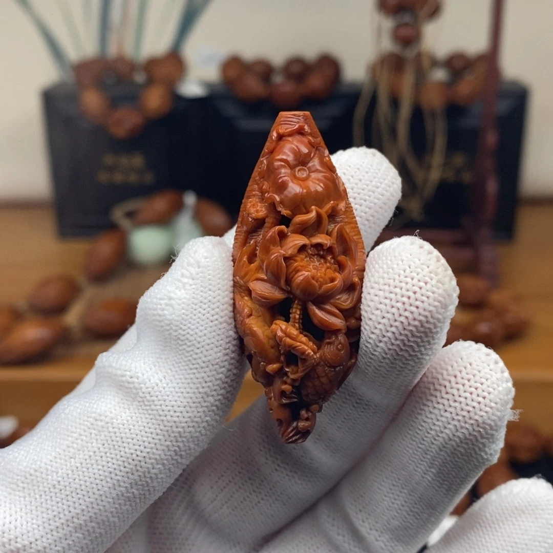 吊坠橄榄核许忠英老师双鱼戏莲