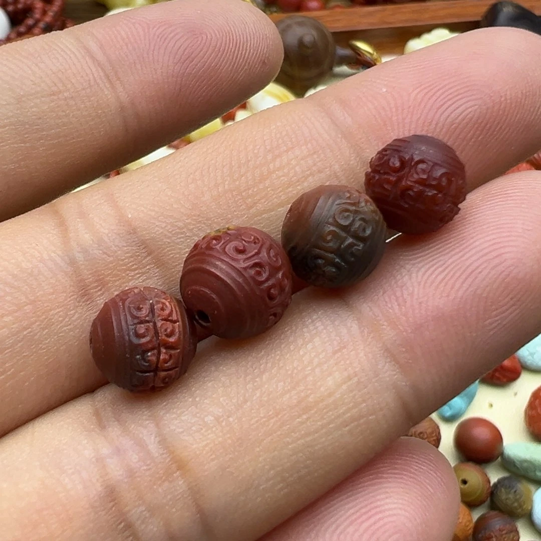 南红玛瑙颈饰未镶嵌陌**芝回文