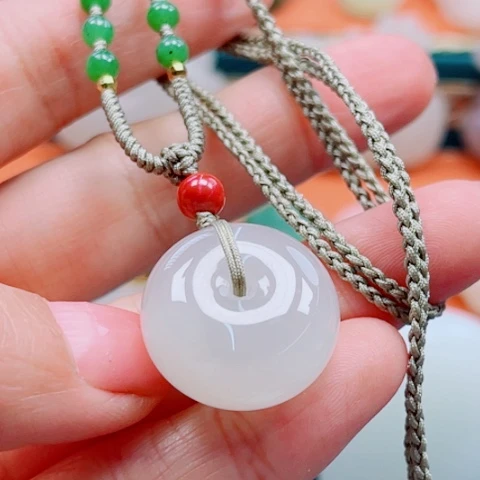 和田玉颈饰未镶嵌