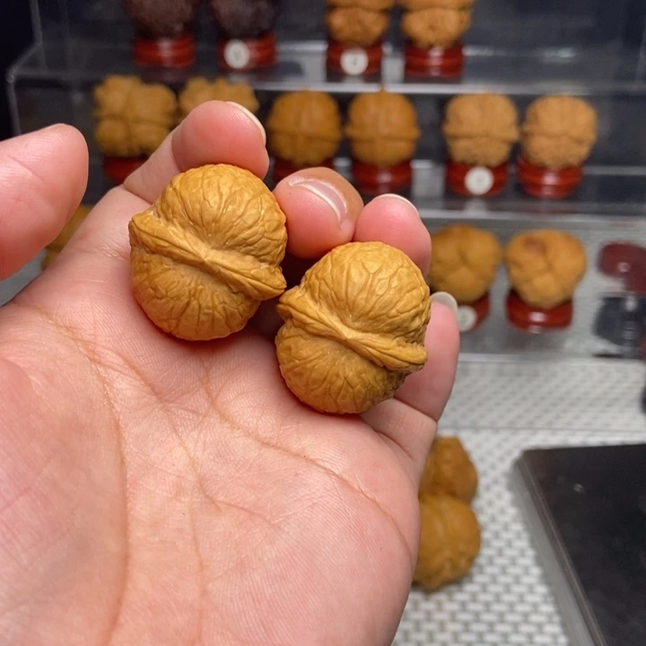 文玩核桃把件粗筋小铁锤23