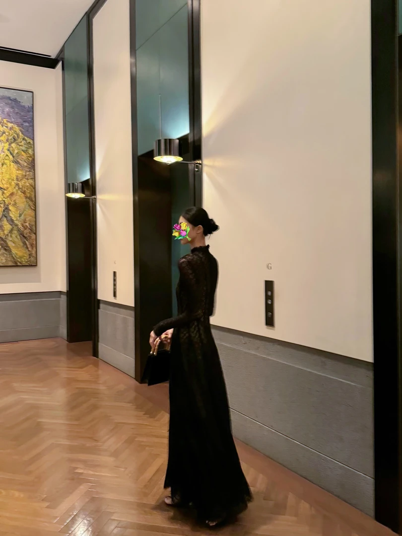 HEYI【月下华尔兹】极简主义蕾丝镂空压褶长裙高级感大摆修身连衣裙