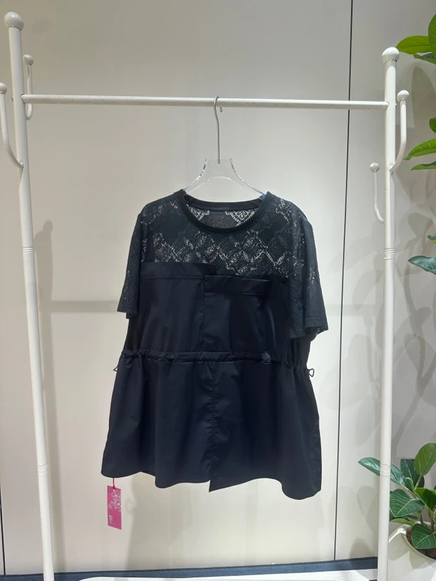 胖人坊蕾丝双拼小衫4655衣长72