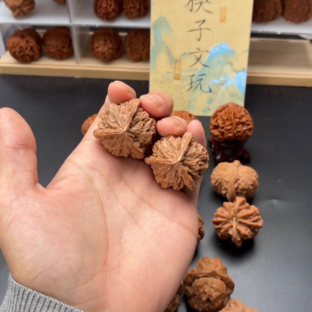 把件文玩核桃盘山三棱全品无修转圈36（正）