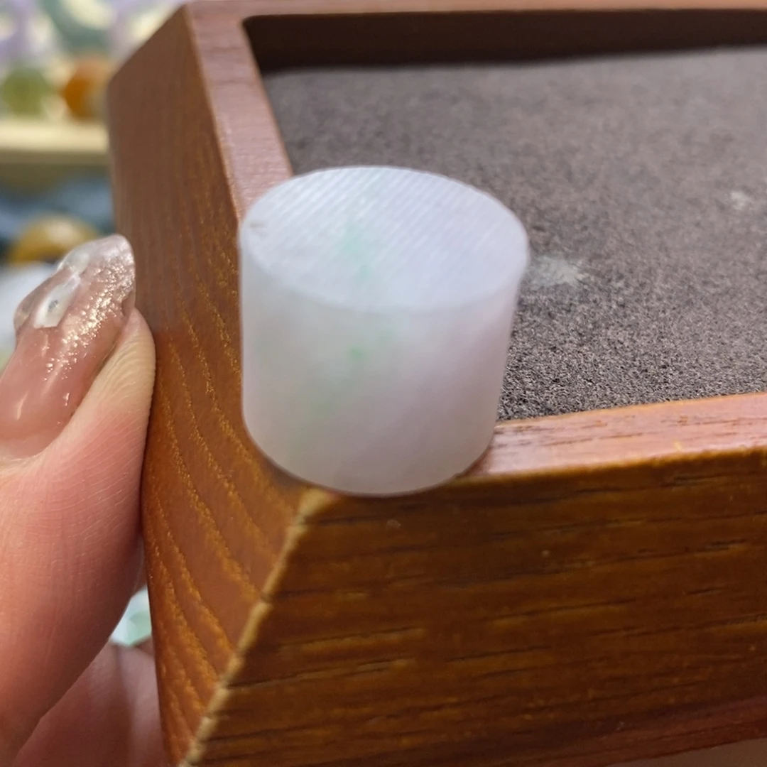 定制翡翠未镶嵌翡翠有纹