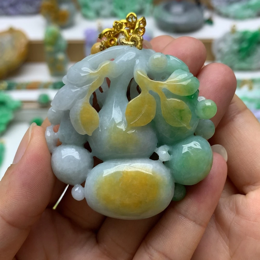 翡翠未镶嵌颈饰翡翠