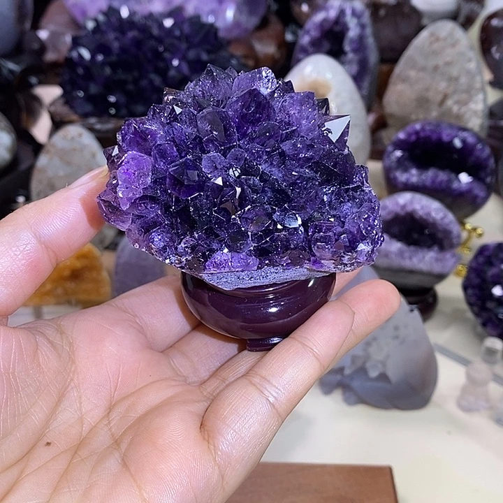 紫晶未镶嵌大型摆件（非配饰）