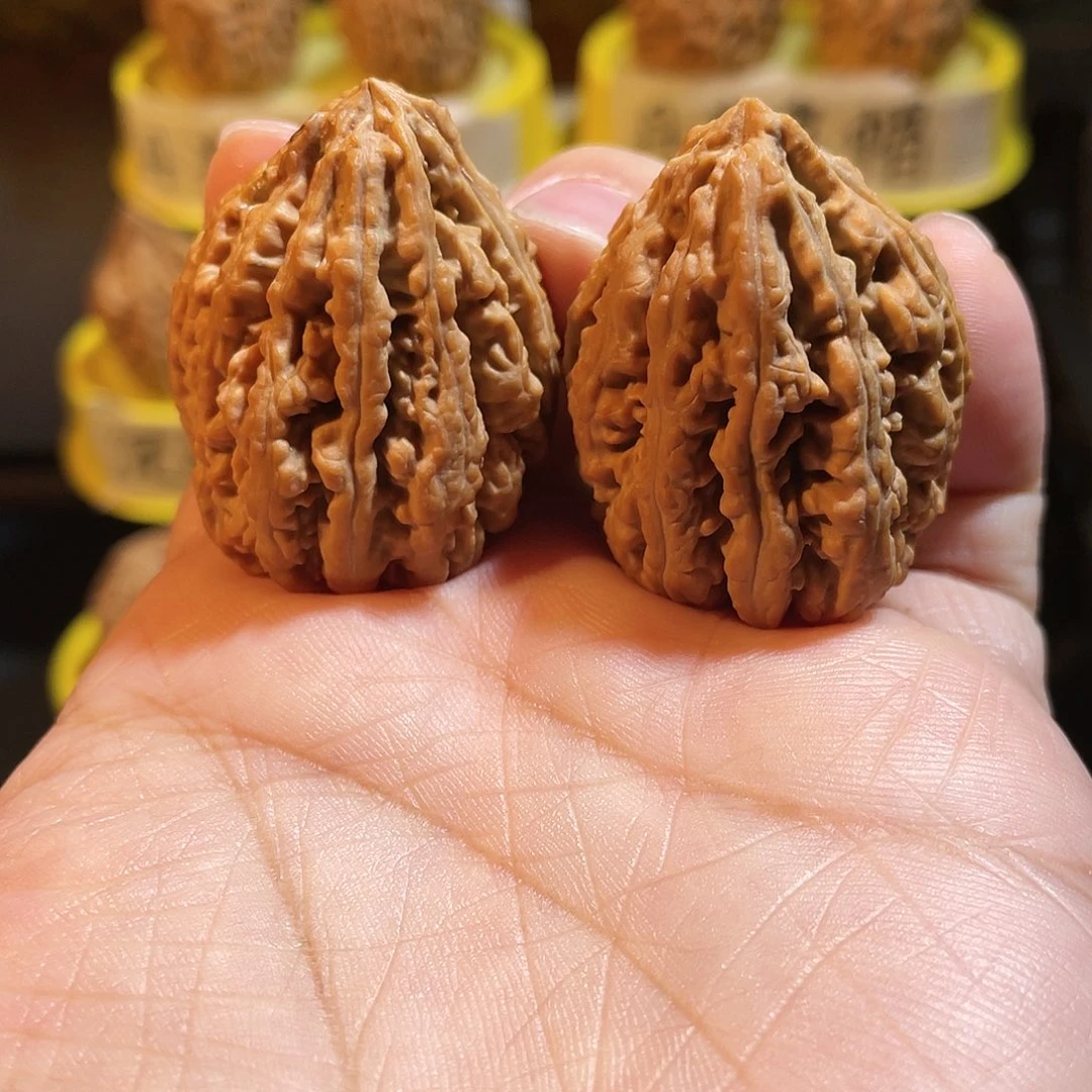文玩核桃吊坠蚂蚁塔