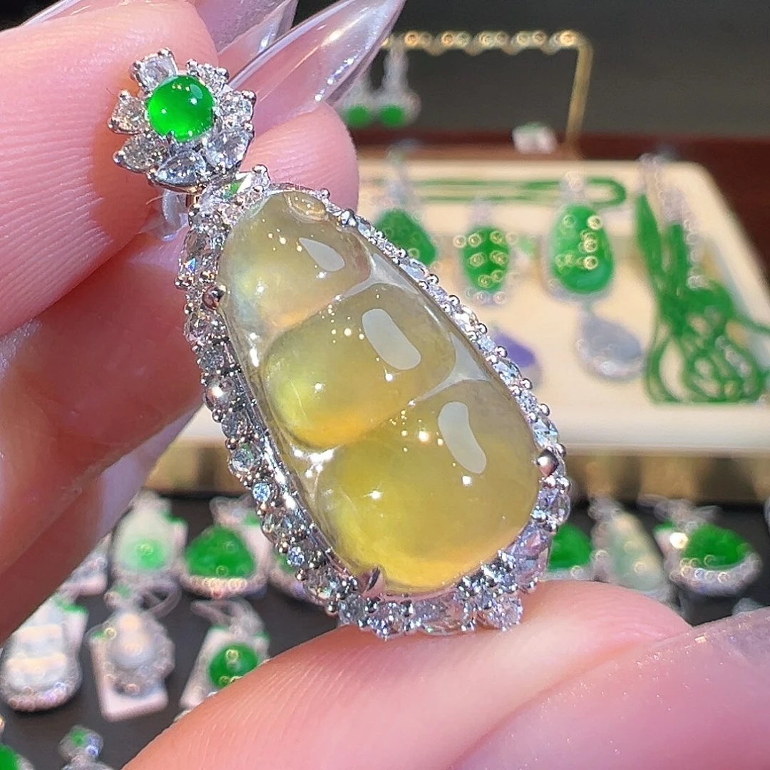 翡翠吊坠(不含链)18K金镶嵌翡翠