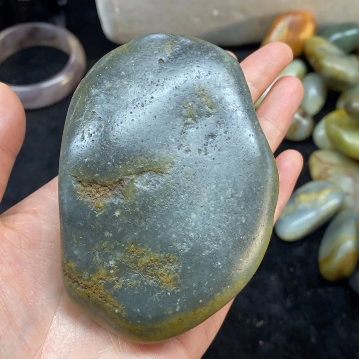 未镶嵌和田玉（糖玉）挂件华