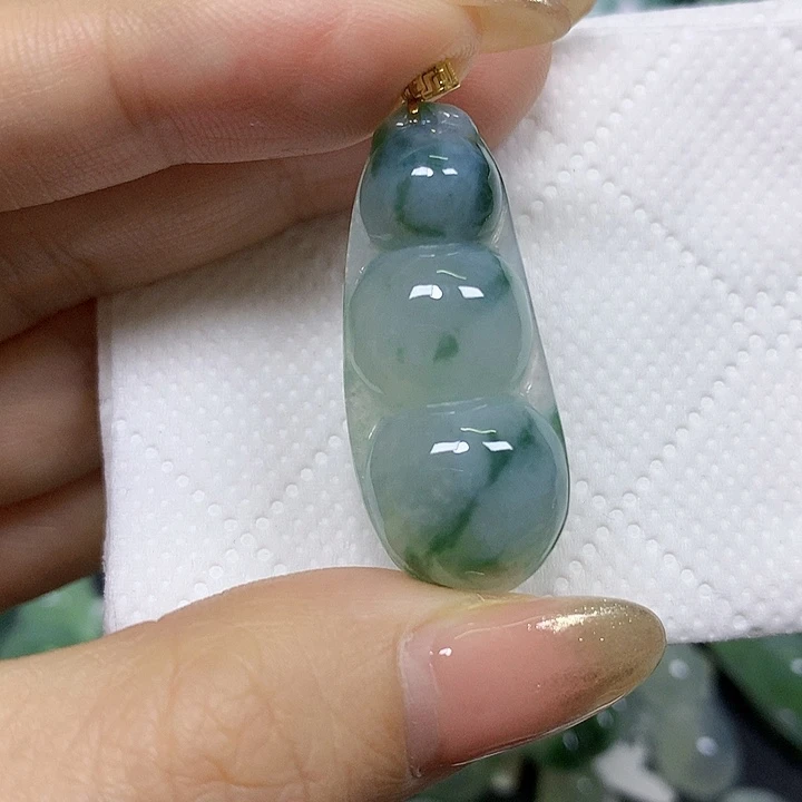 翡翠18K金镶嵌颈饰挂件