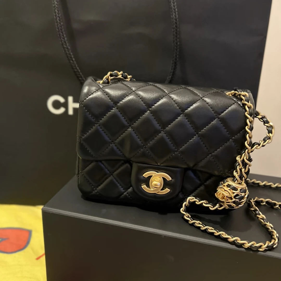 99新 Chanel/香奈儿 核桃金球方胖子黑色羊皮单肩包 芯片款/19964