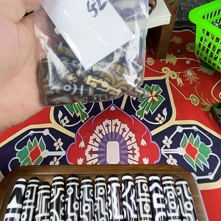 山***乐玛瑙/玉髓未镶嵌颈饰