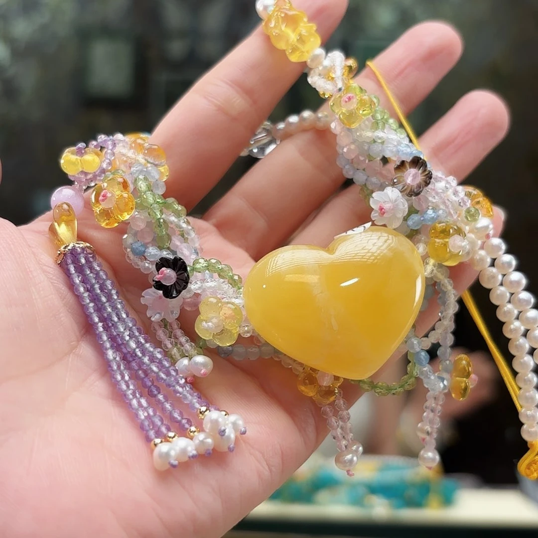 未镶嵌颈饰琥珀琥珀