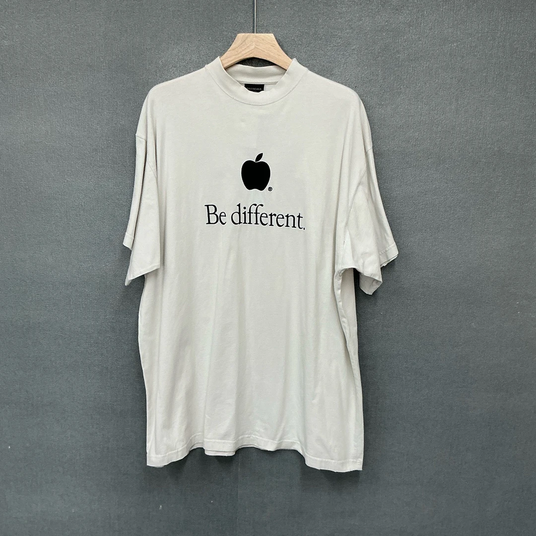 全新未使用 Balenciaga/巴黎世家 苹果刺绣logo米色短袖T恤2码