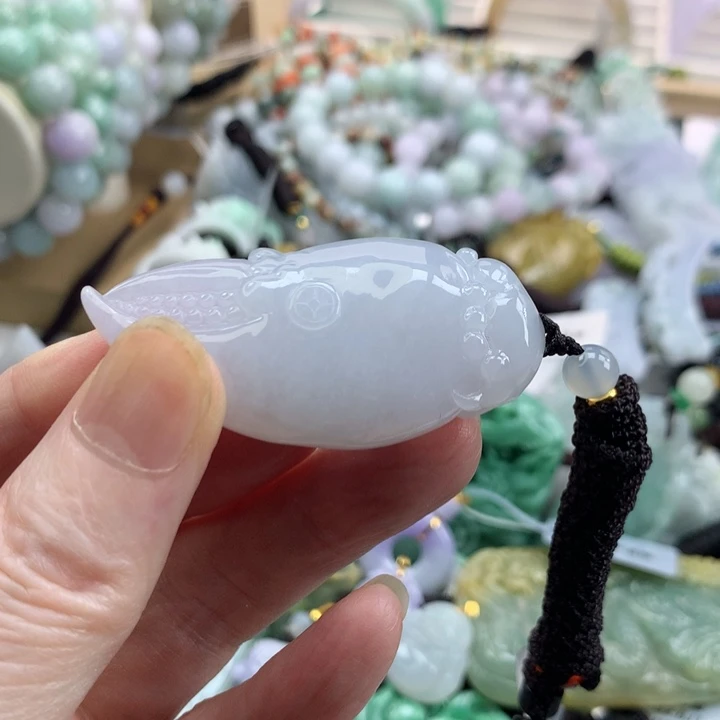 翡翠未镶嵌颈饰吊坠