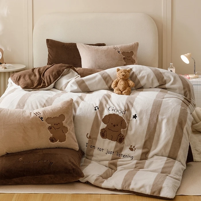 加厚加密兔兔绒刺绣四件套牛奶绒条纹四件套