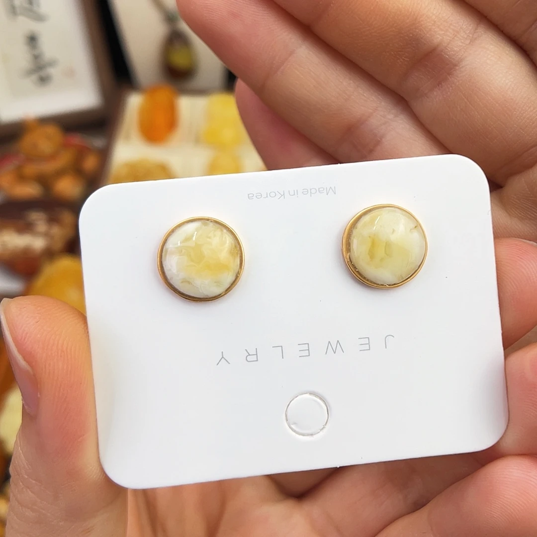 琥珀未镶嵌珠宝奇石