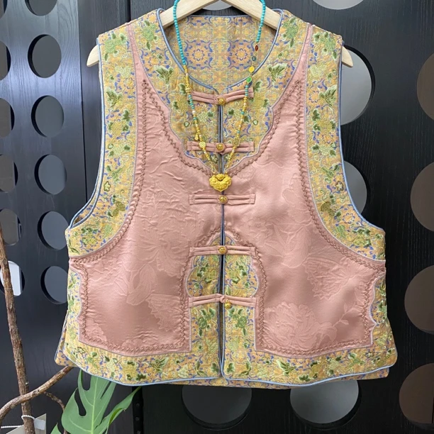 “粉如意” 两面穿 高定款手绘新中式重工刺绣马甲"