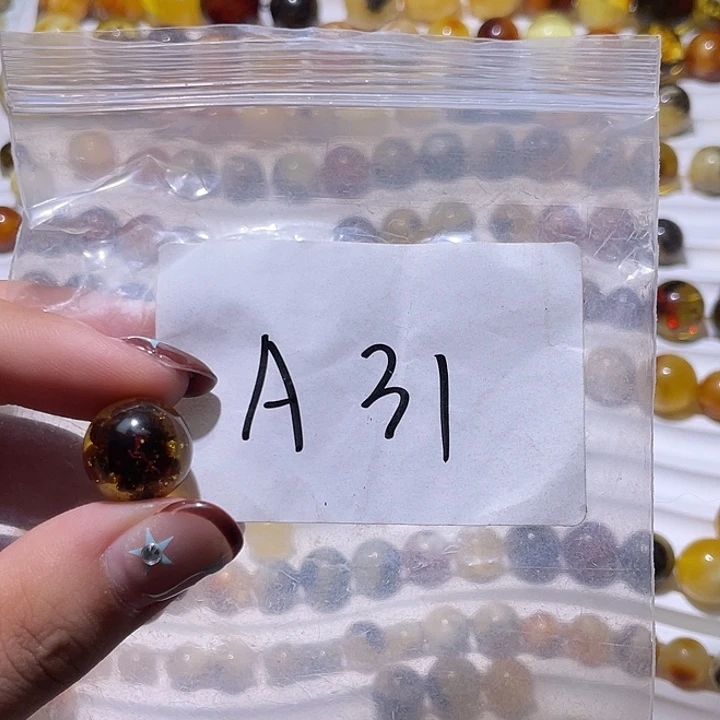 又***屋琥珀未镶嵌裸石13.8福利