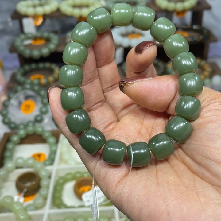 山***语和田玉未镶嵌手串