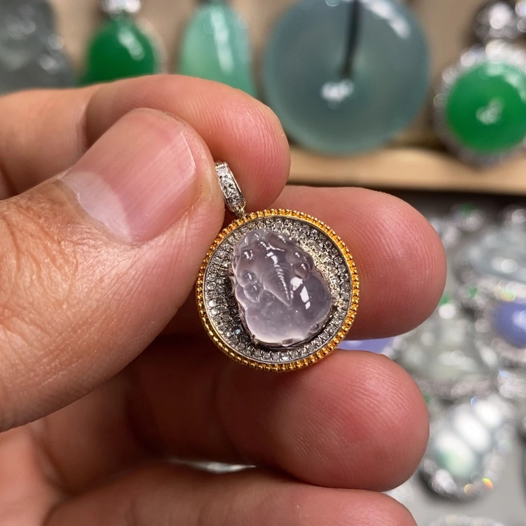 翡翠吊坠(不含链)18K金镶嵌